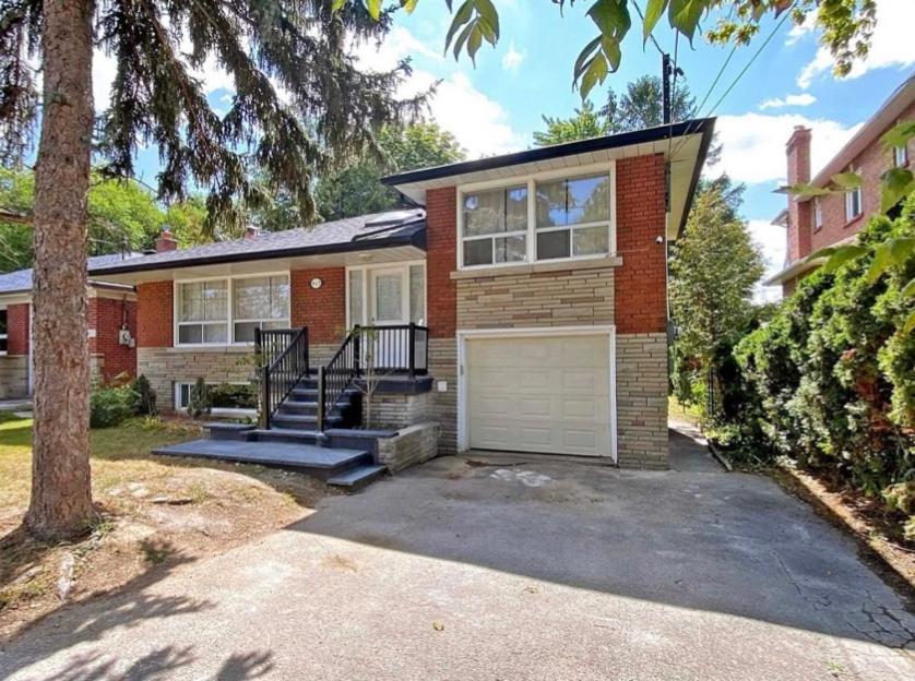 Cozy & Convenient 2-Bedroom Apartment With Private Entrance Toronto Eksteriør bilde